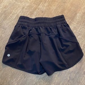 Lululemon 🍋 Trackers Shorts 4”